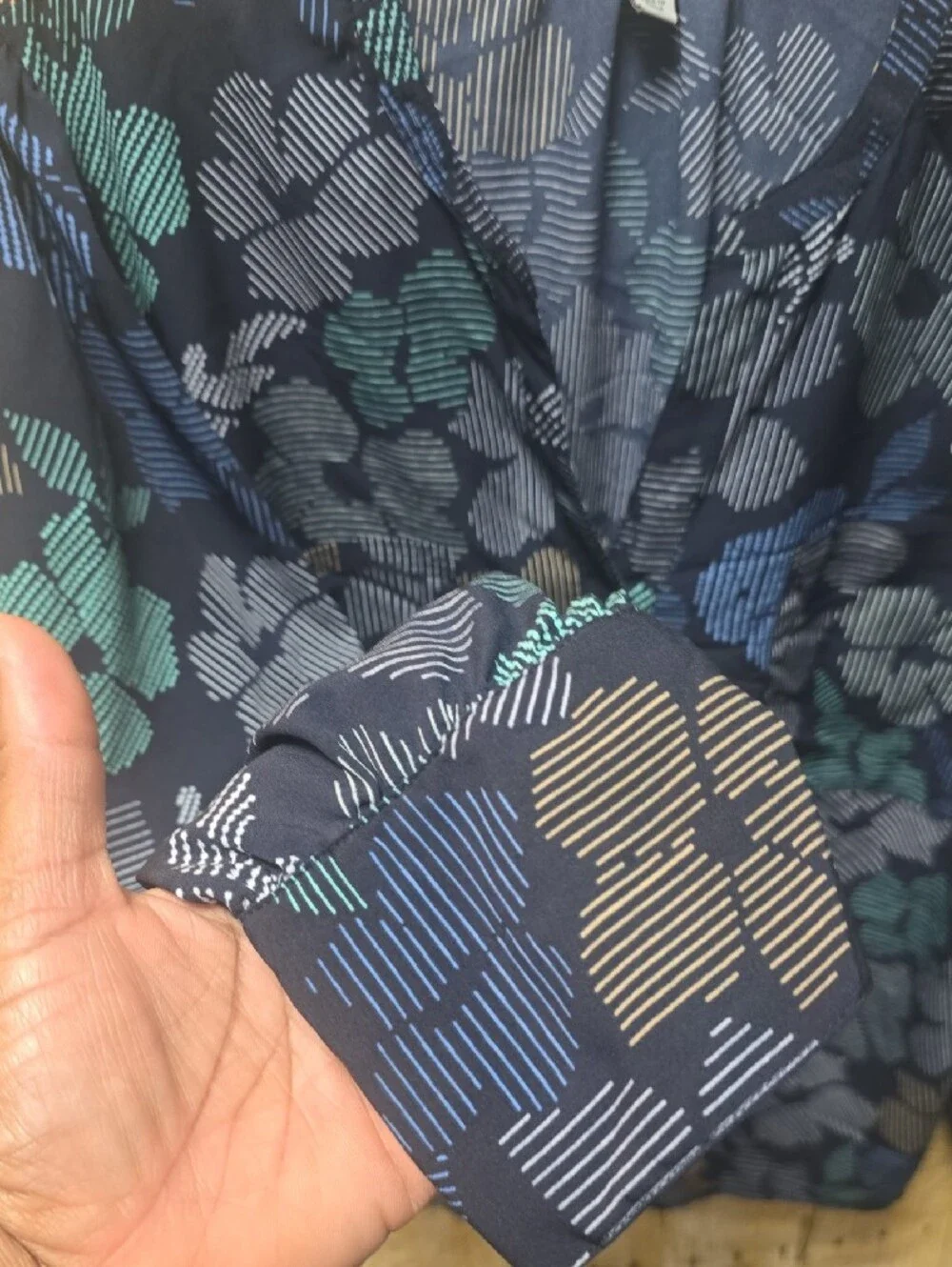 A New Day | Women's | Navy | Floral Print | V-Neck Blouse | Size XXL - Picture 5 of 6